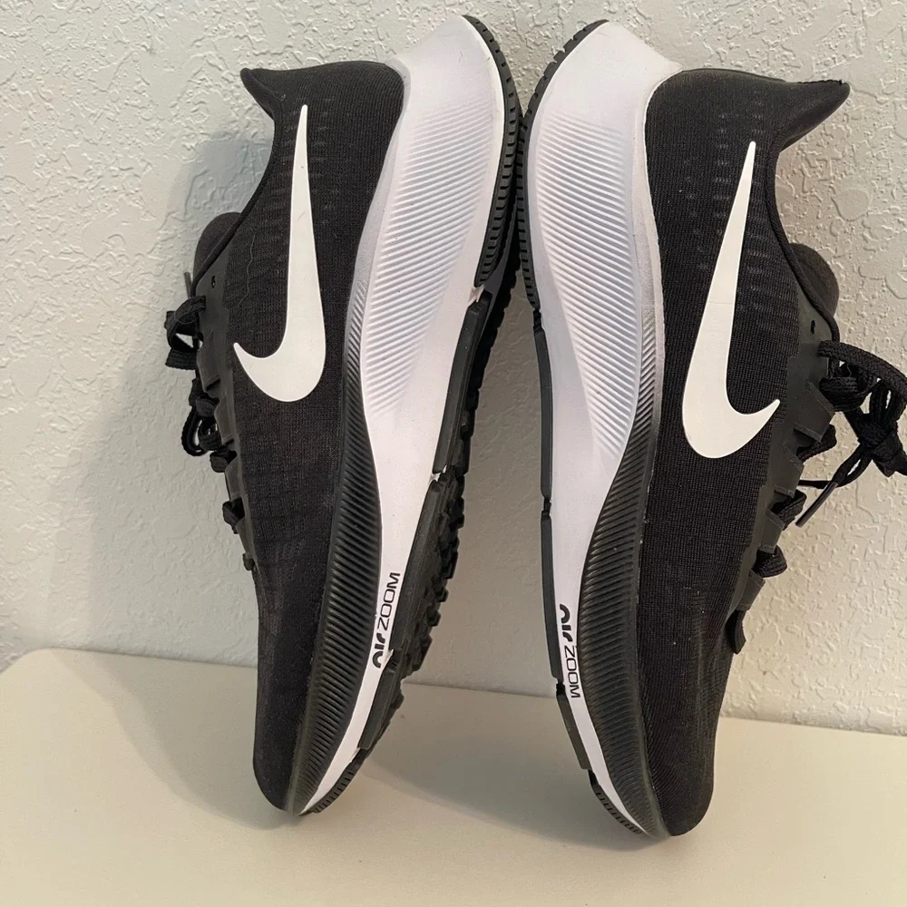 NWOT Nike Air Zoom Pegasus 37, Black Size 8 - Picture 6 of 12